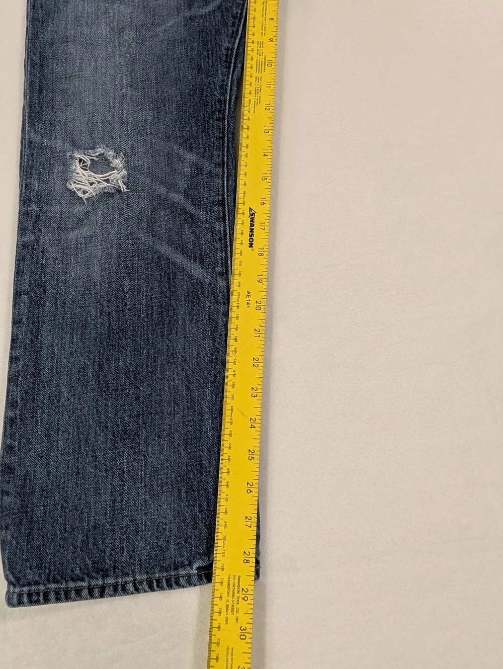 J. Crew 770 Straight Fit Men’s Jeans – Distressed Rip & Repair Wash – Size 34x30